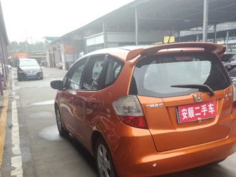 深圳牌精品車 2008款本田飛度1.5L自動(dòng)炫酷運(yùn)動(dòng)版，首付僅1.5萬起